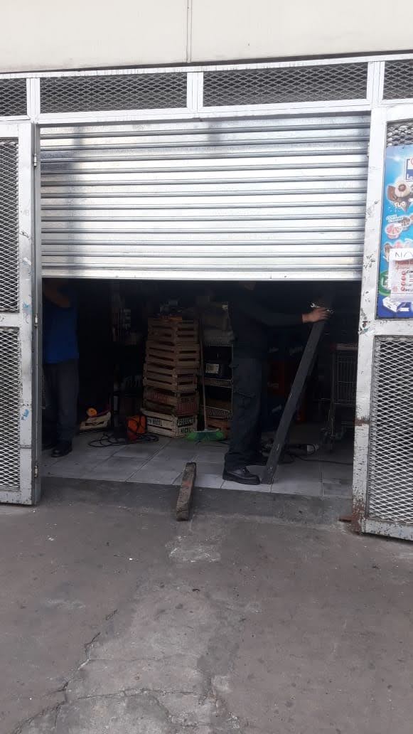 Cortina metálica — proyecto realizado 13